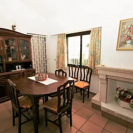 Centrally Located Holiday home Albufeira